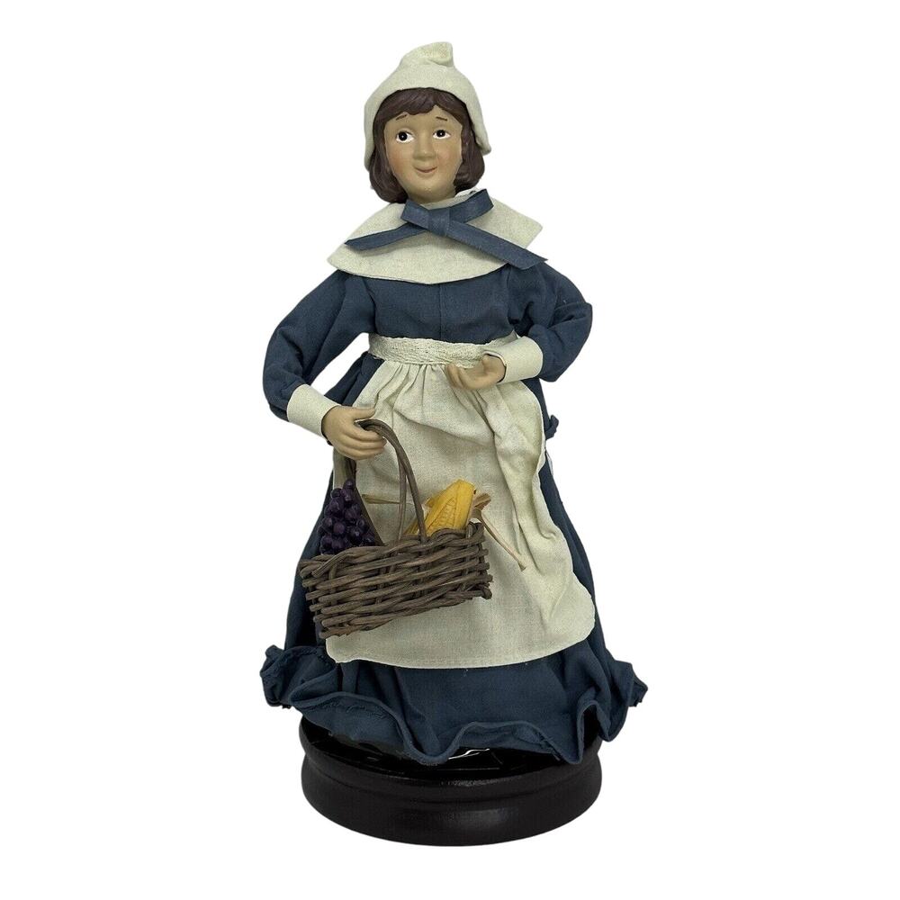 Silvestri Vintage Papier-mâché Pilgrim Young Girl